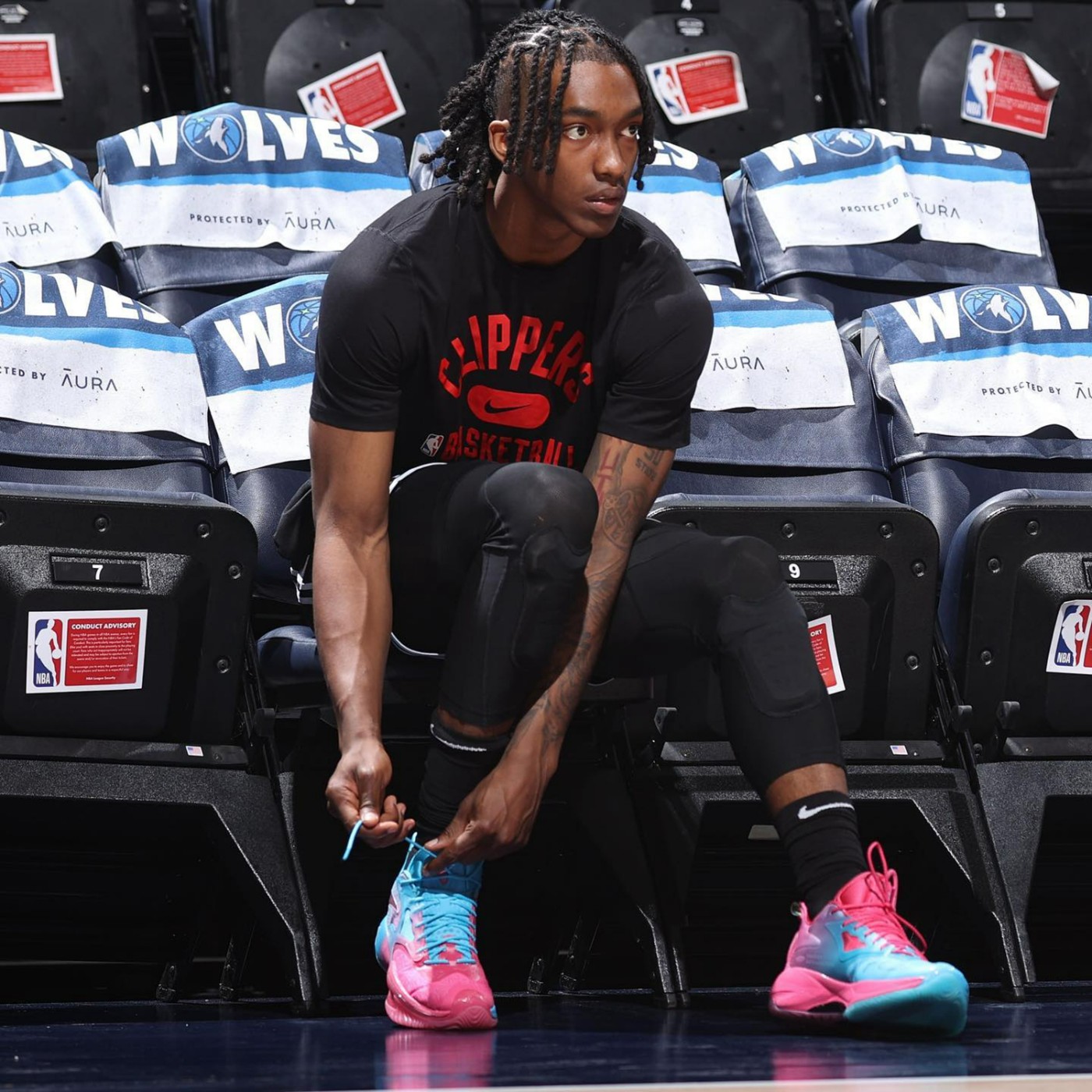 杜兰特和詹姆斯鞋子怎么选 (篮球鞋杜兰特对比詹姆斯)