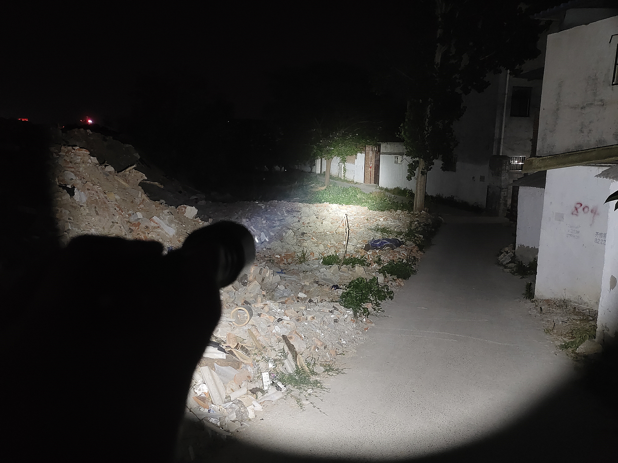 稳定高效,强光压制!Fenix菲尼克斯TK22TAC双模式战术手电体验