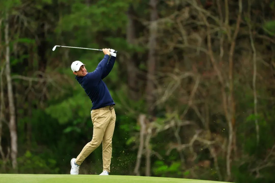 麦克罗伊和乔丹斯皮思,麦克罗伊抛球斯皮思