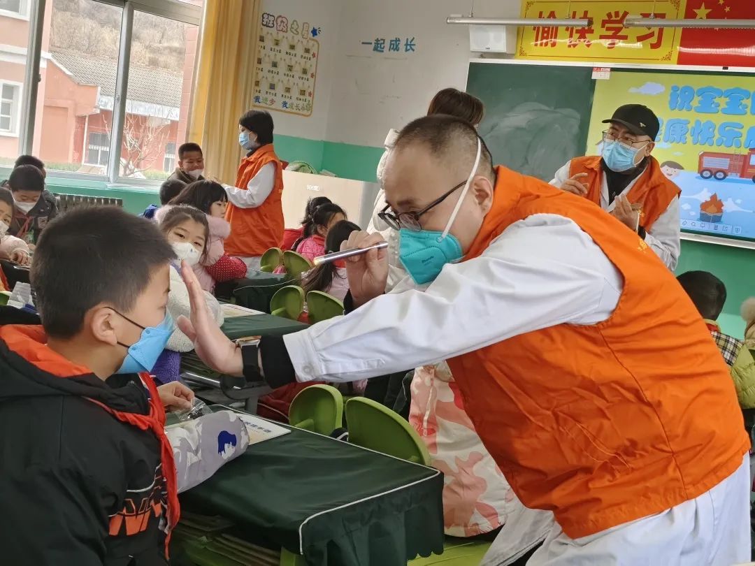 陕西共青团助农公益直播,共青团志愿者扶贫活动