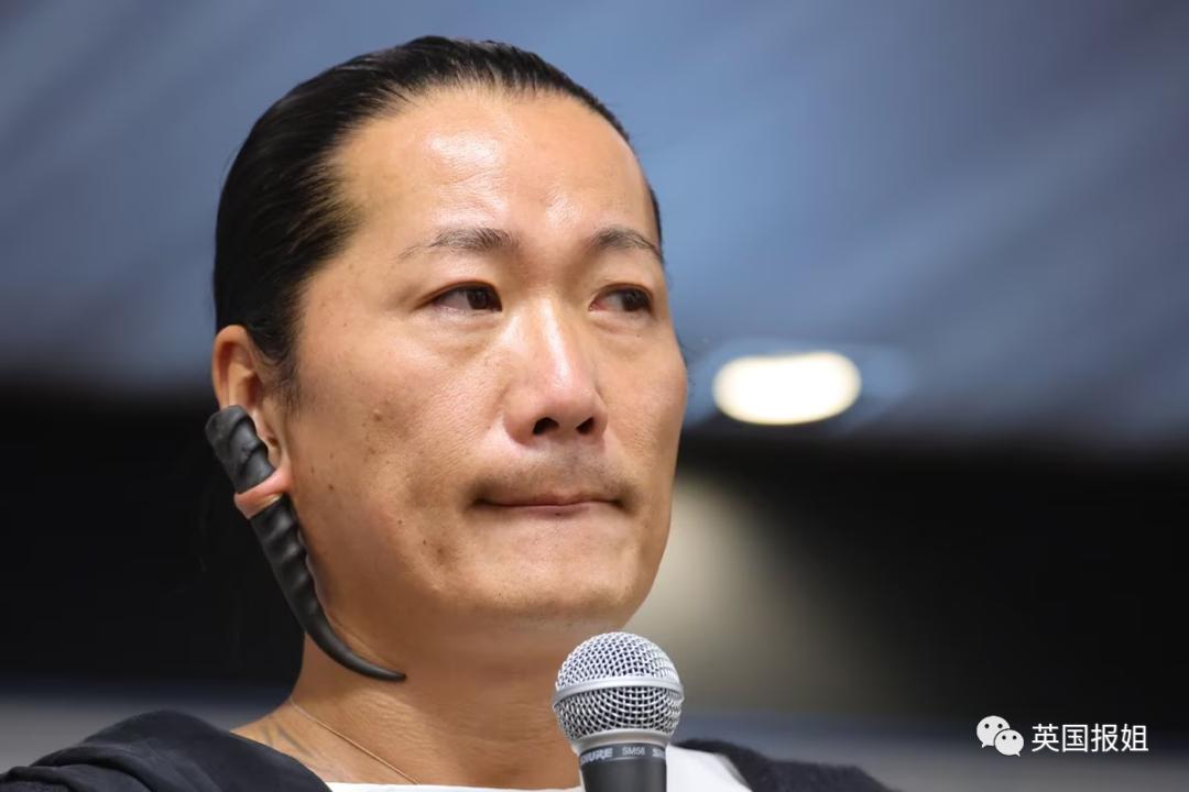 日顶级女星给*夫情**写肉麻情书被曝！丈夫开记者会卖惨，却被指出轨