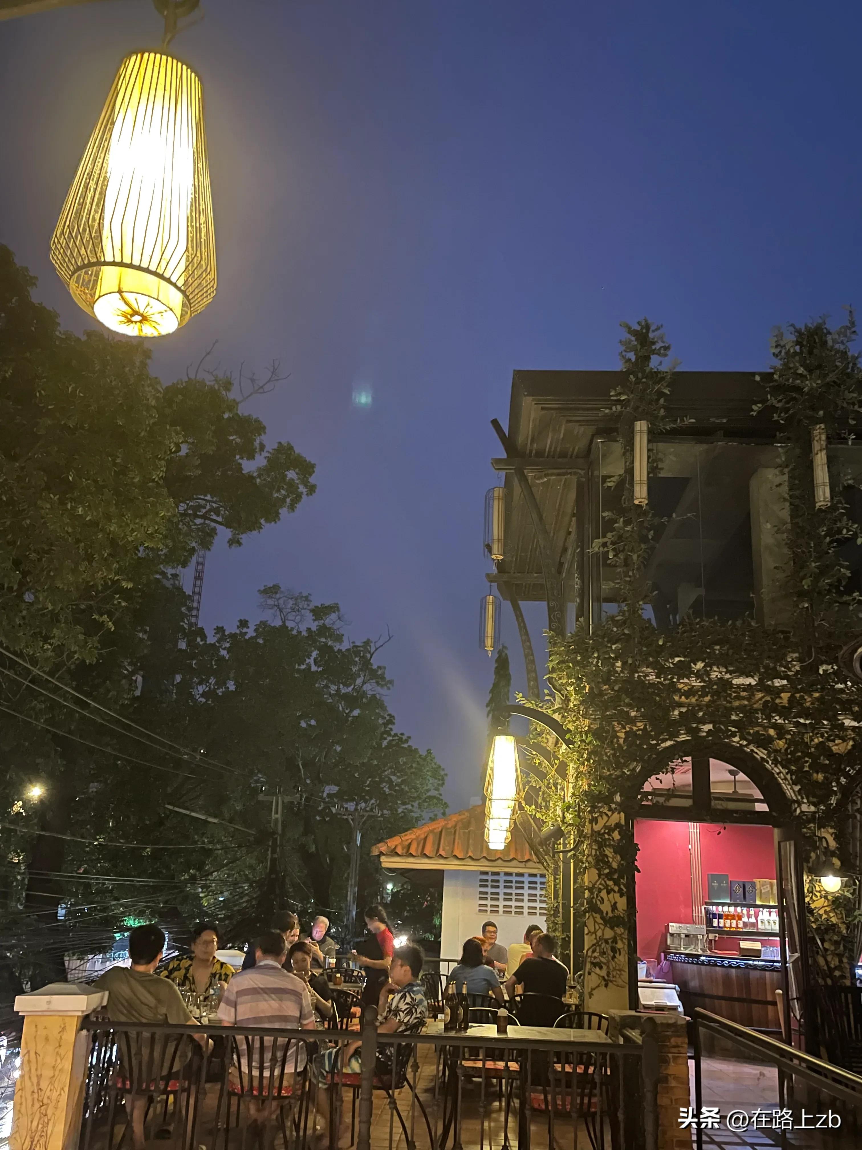 老挝万象塔銮湖,怎么去老挝万象