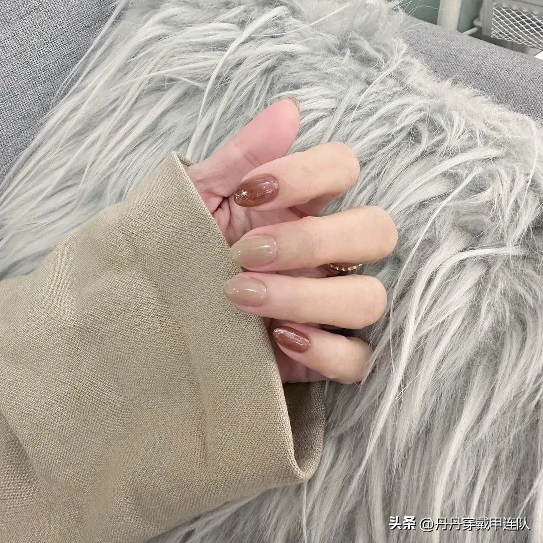 短款猫眼美甲显白黄黑皮图片,胖手显白美甲夏季黄黑皮短甲