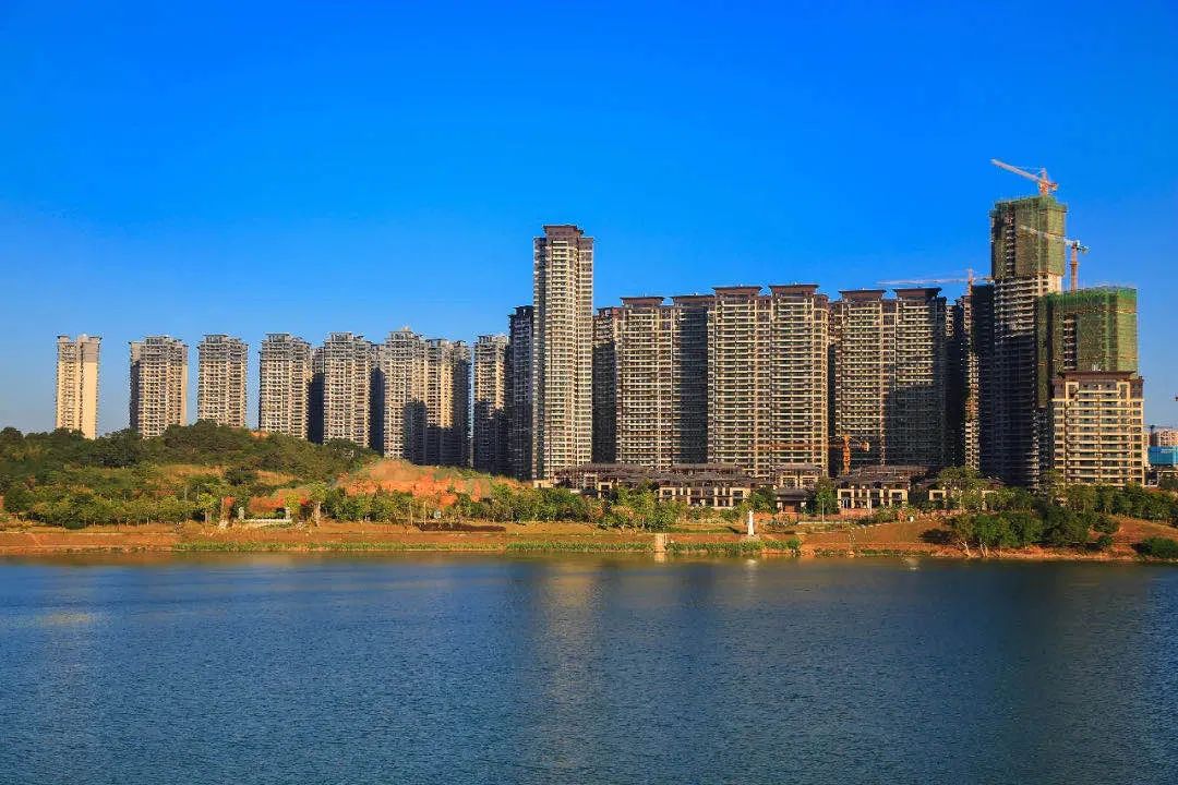 全新加推21栋256大平层,400万大平层楼盘