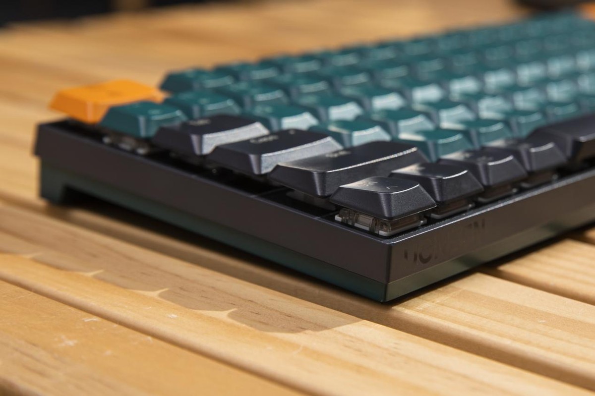 办公界的“Office”来了?绿联ku102矮茶轴机械键盘上手体验