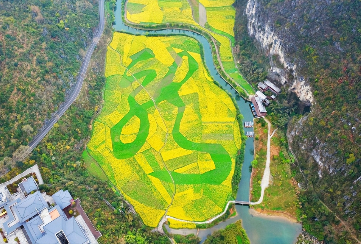 安顺新增旅游景区,中国十大秀美城市安顺视频