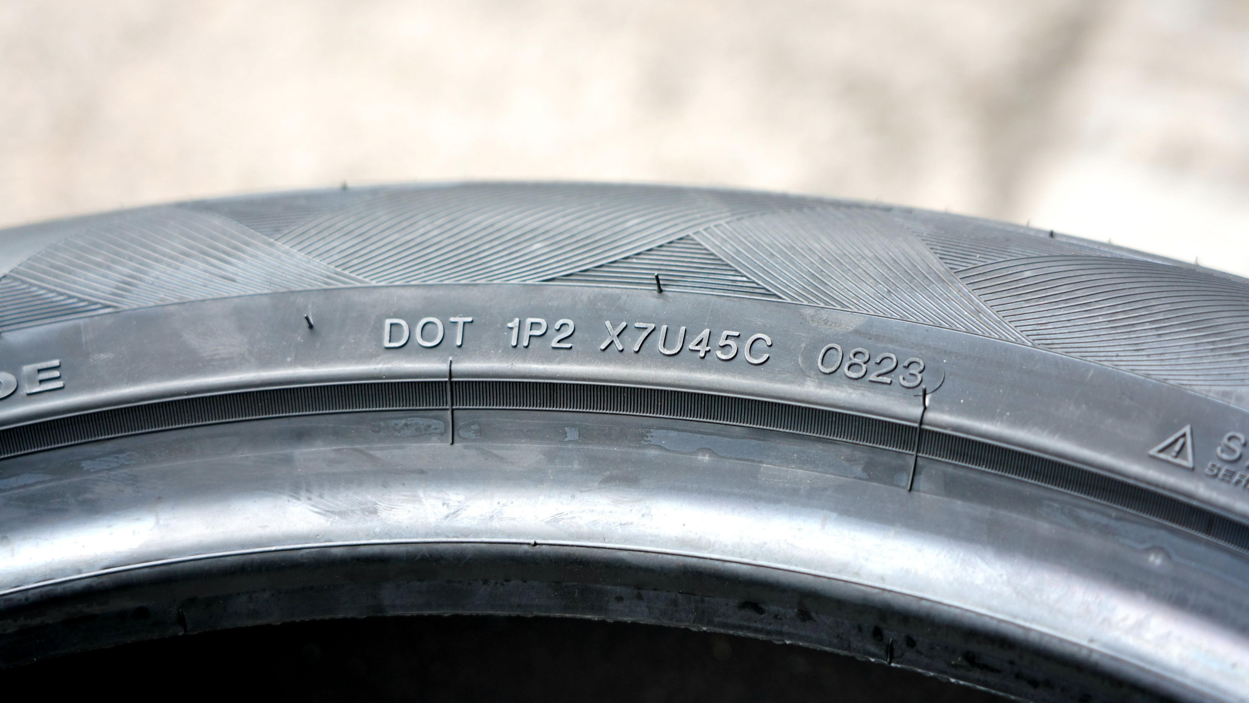 换两条雷神轮胎有静音效果不,要不要换雷神静音胎