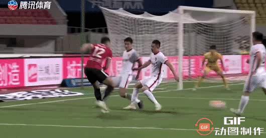 罗慕洛时隔308天重返中超,足坛新星帽子戏法