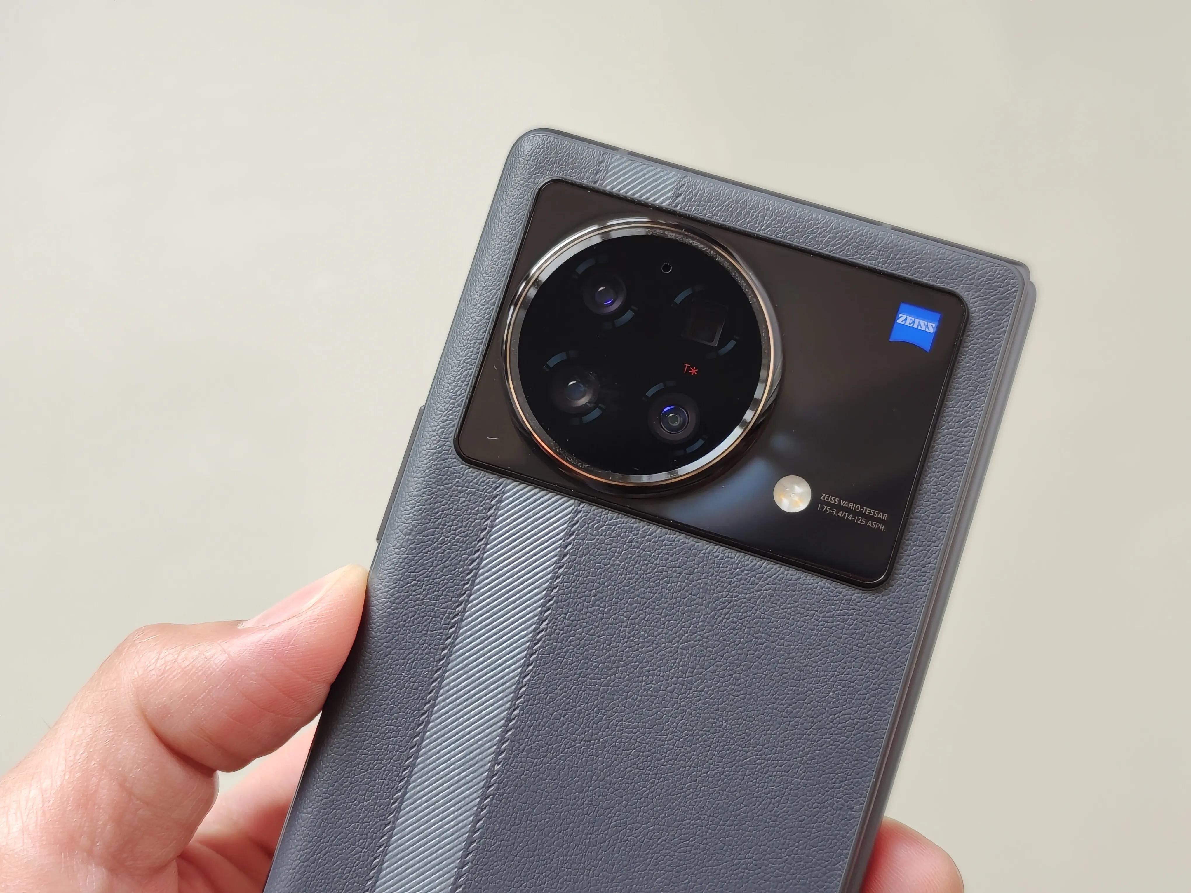 vivoxfold折叠屏手机怎么样,vivoxfold折叠屏手机值得入手吗