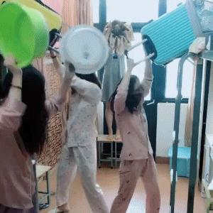 大哥怕是不行了,背是上午踩的,人是下午走的,席是中午吃的