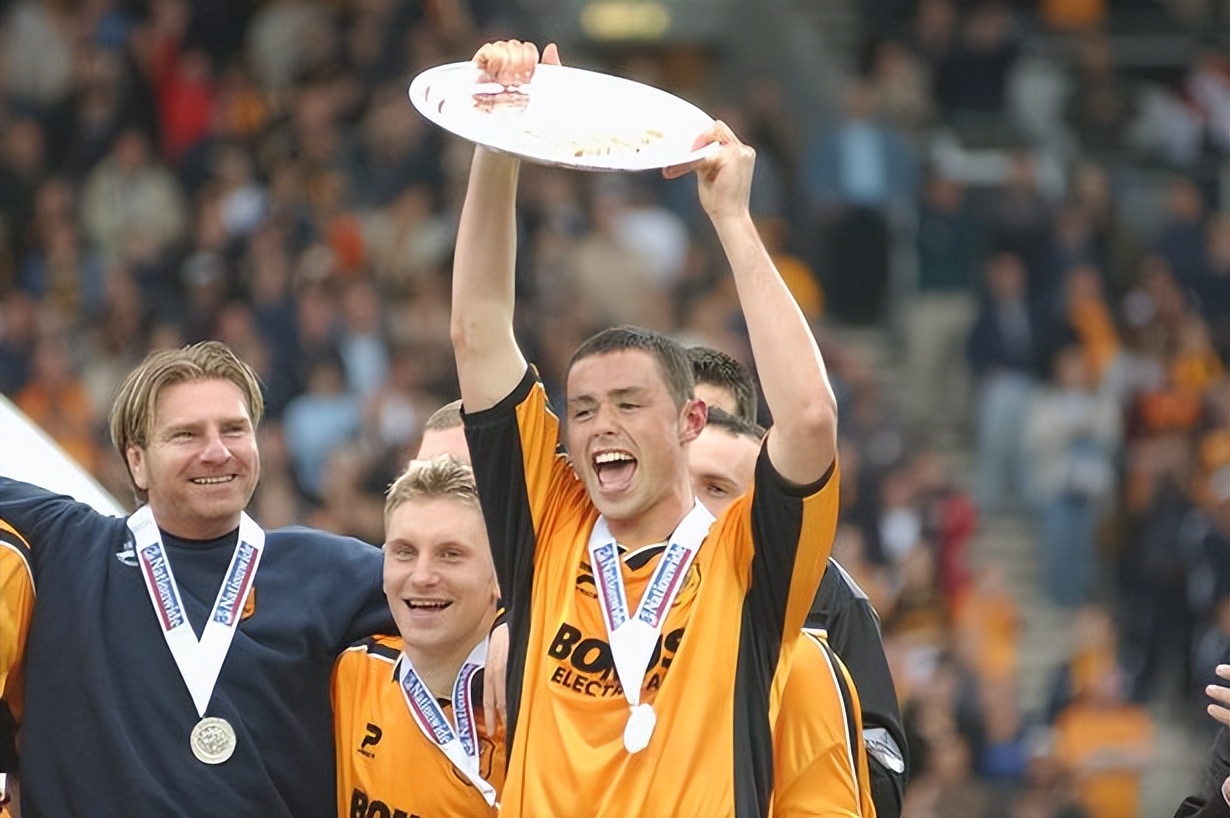 达米恩·德拉尼：大器晚成的后卫，一脚踢碎利物浦的冠军梦