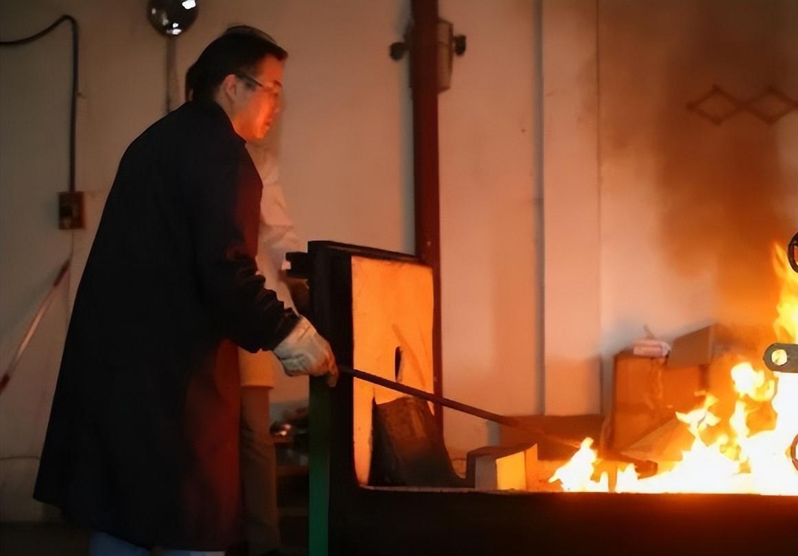 尸体被火化时为啥会哀嚎翻滚,尸体火化会发生什么