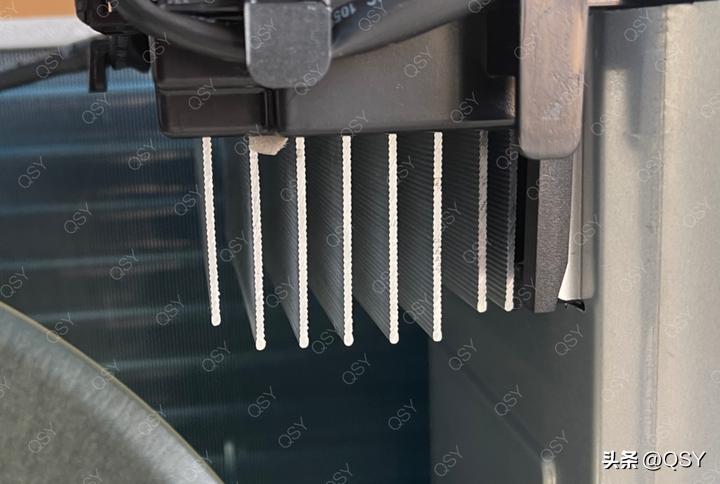 拆海尔统帅柜机空调的方法与步骤,拆统帅空调