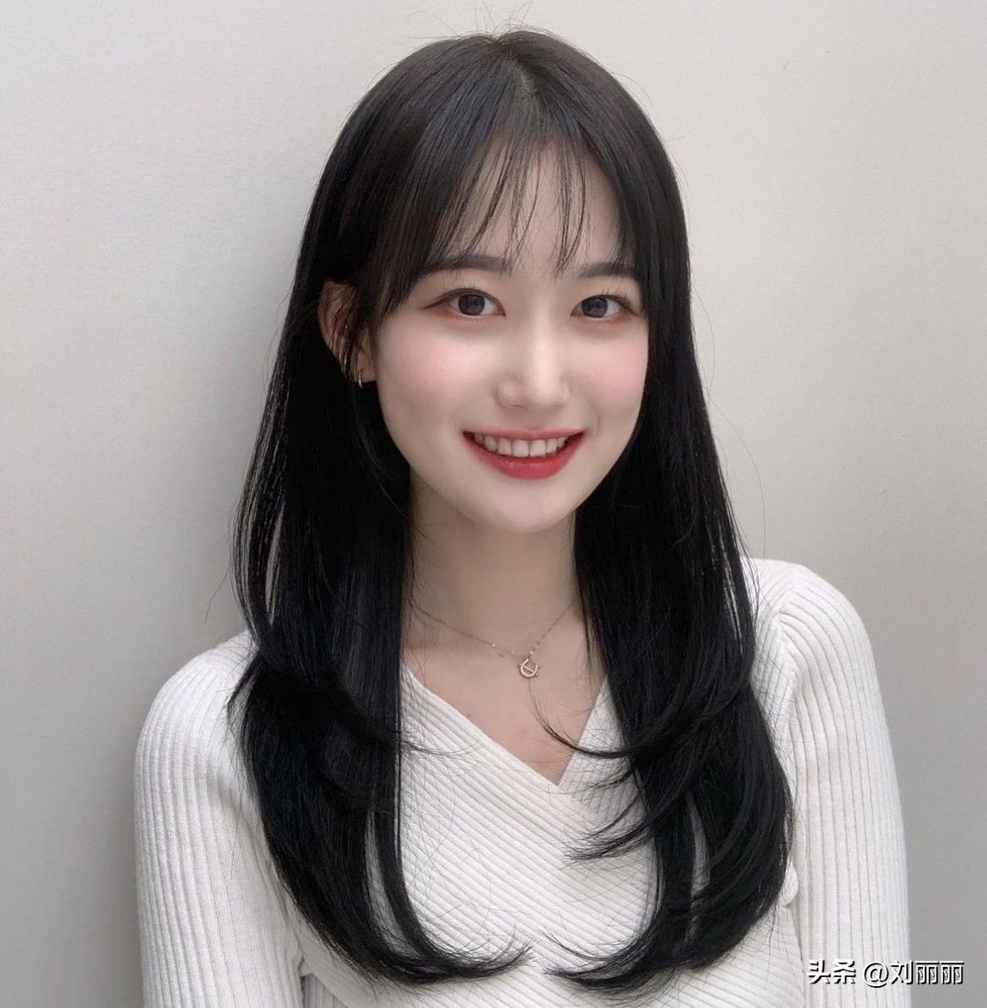 基础女发剪发教程,用剪刀乱剪女孩的头发