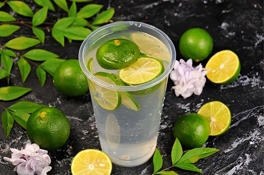 喝柠檬水的注意事项,喝柠檬水的好处文章