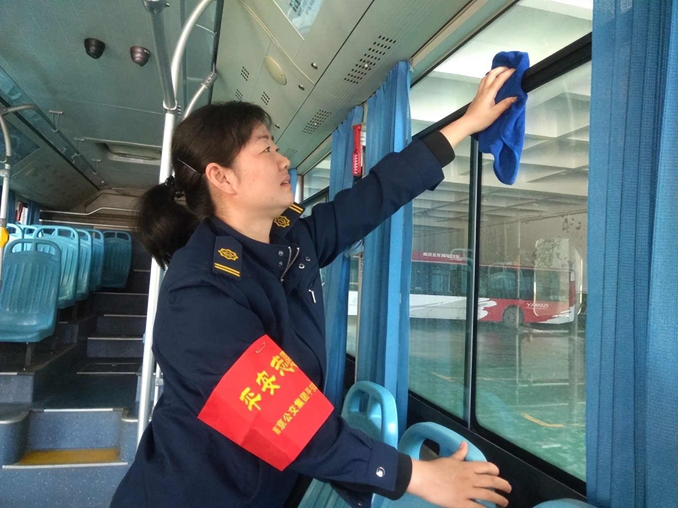 劳动者风采陈永霞,劳动者风采姜忠兴