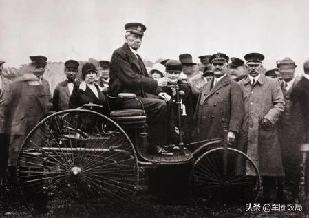 从古至今中国汽车的发展史图片,历史上第1辆汽车是什么样的