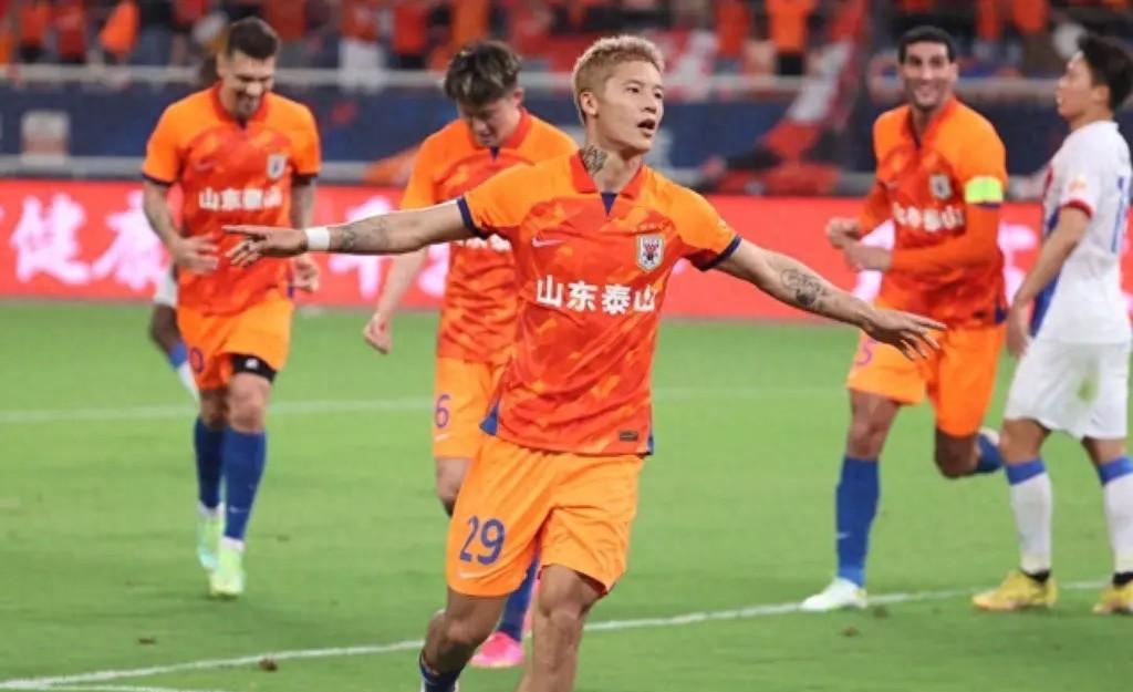 大瓜！博主曝国足丑闻，当红国脚孕期出轨，让小女生3个月堕胎3次