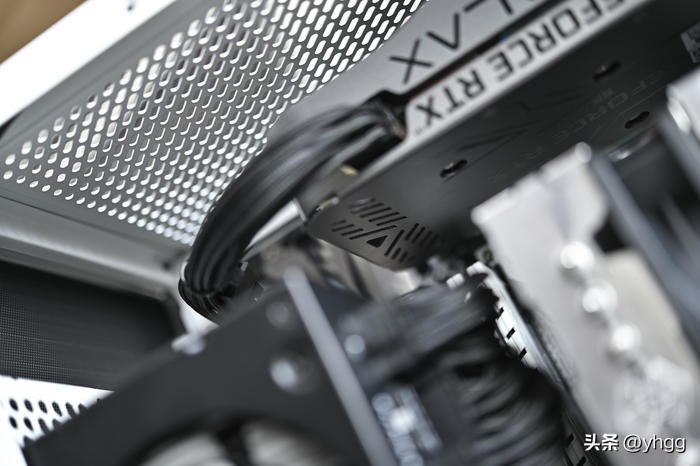 七彩虹主板b760和影驰760,七彩虹b760冰霜对比影驰b760