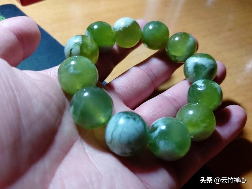 中国四大名玉之岫玉,岫玉跟翡翠还有和田玉的区别