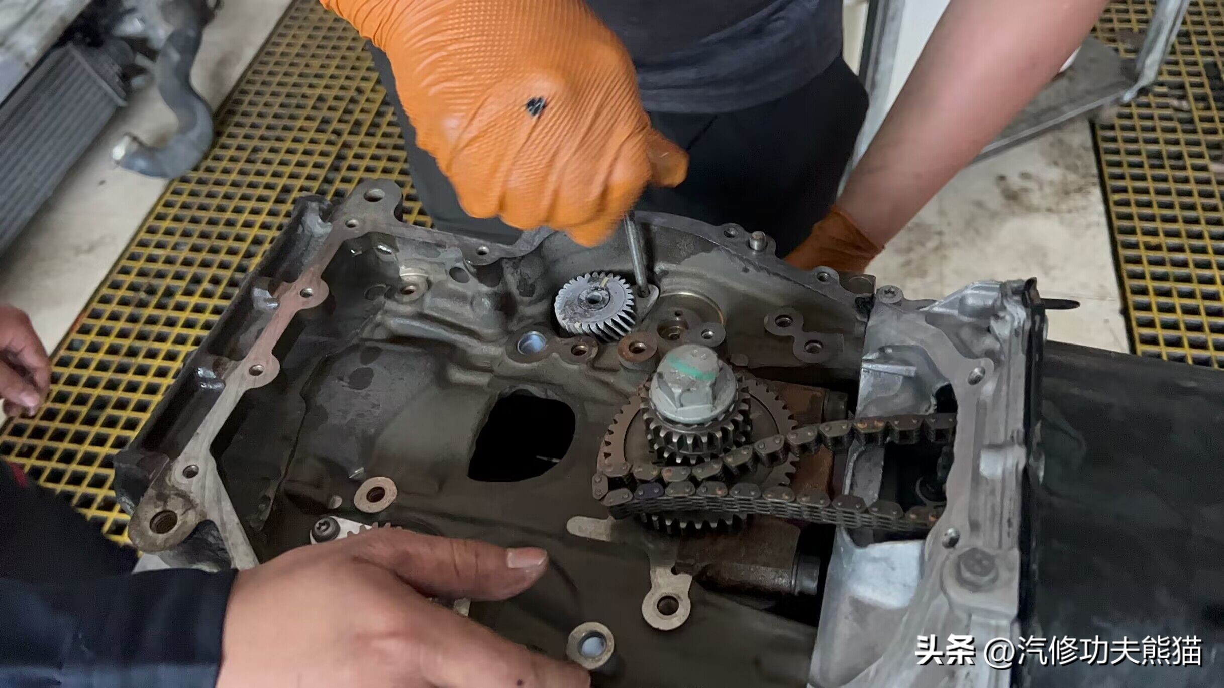 奥迪A4L烧机油！*草烟**公司是让你们烧*草烟**烧钱，我们让你不烧机油