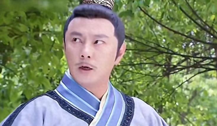 手撕*袜丝**，筷子夹胸，辣眼睛场景难忍受