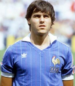 2022足球巨星排行图片,2020足球巨星排名前十