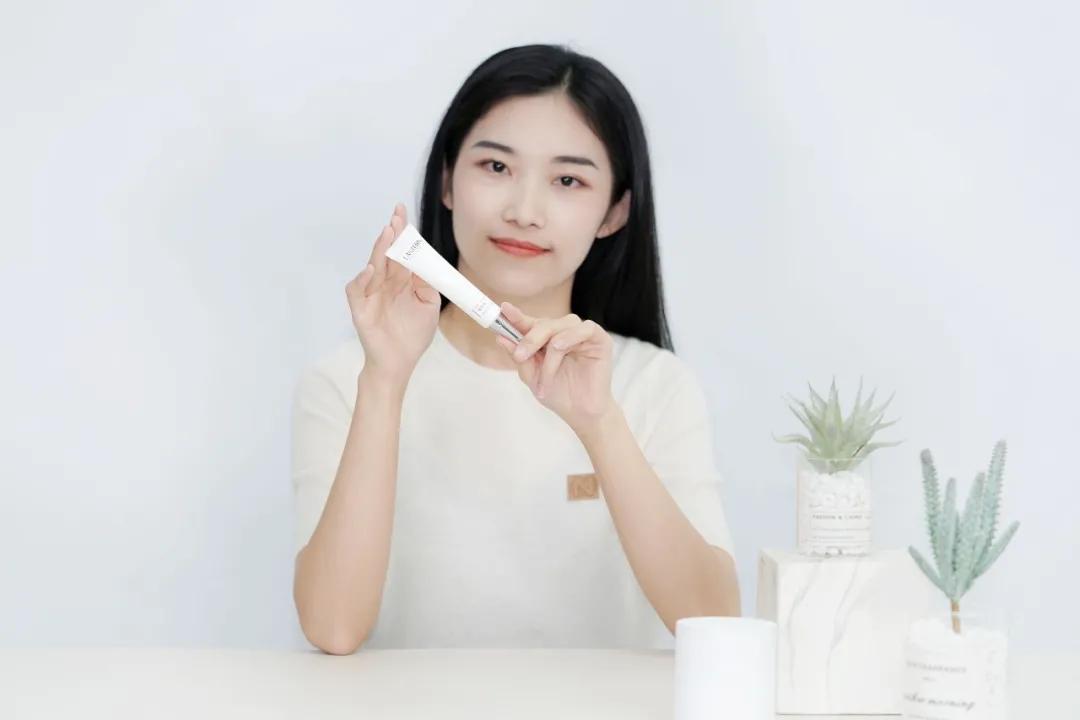 护肤小技巧痘印怎么去除,脸上痘痘痘印反反复复如何护肤