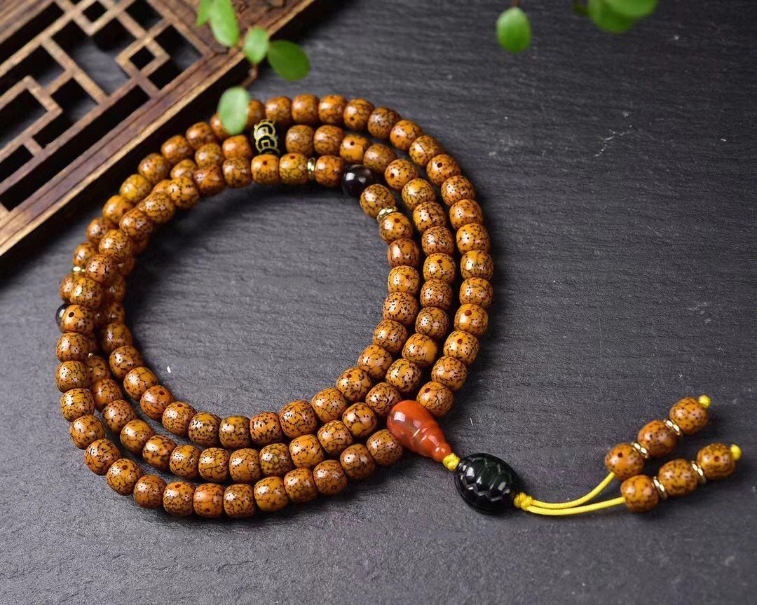 2023年文玩手串最流行什么,2023年玩的文玩