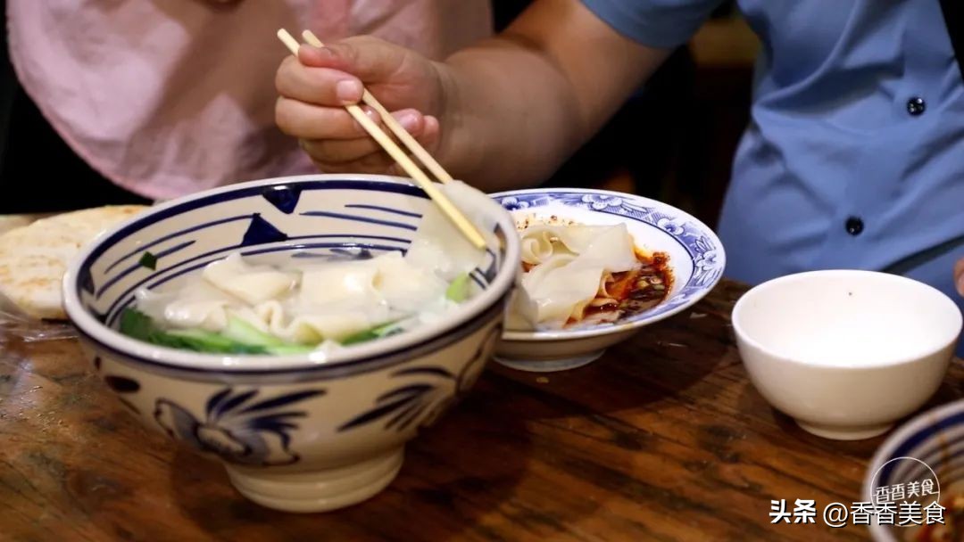 一碗营养丰富又好吃的面,有点宽和厚而且有嚼劲的面