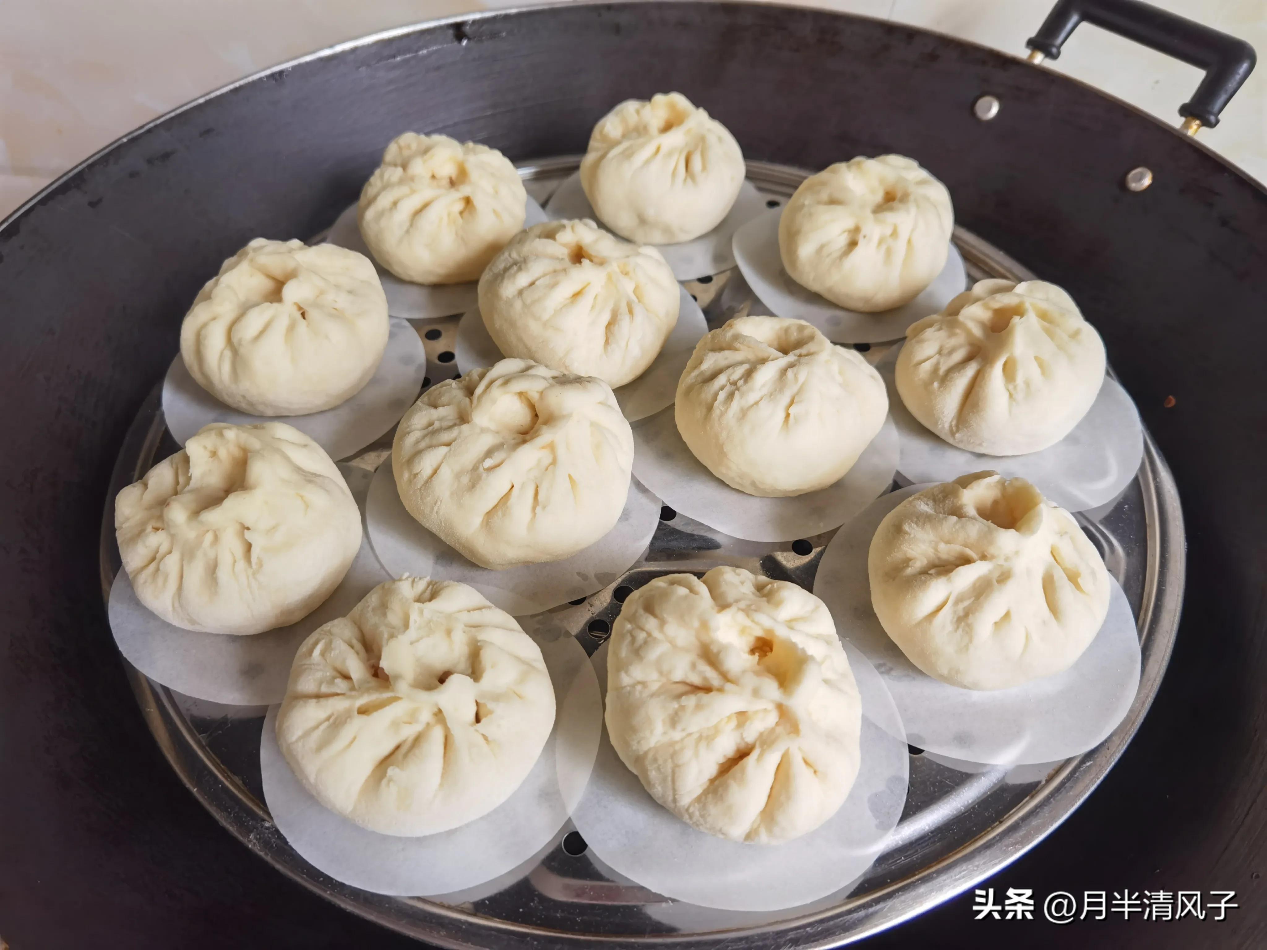 爆汁叉烧包做法视频,第一次做爆汁叉烧包和刀切馒头