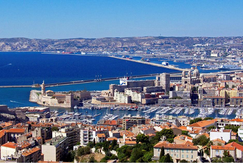 法国工资一个月多少钱,法国为什么人均gdp那么高