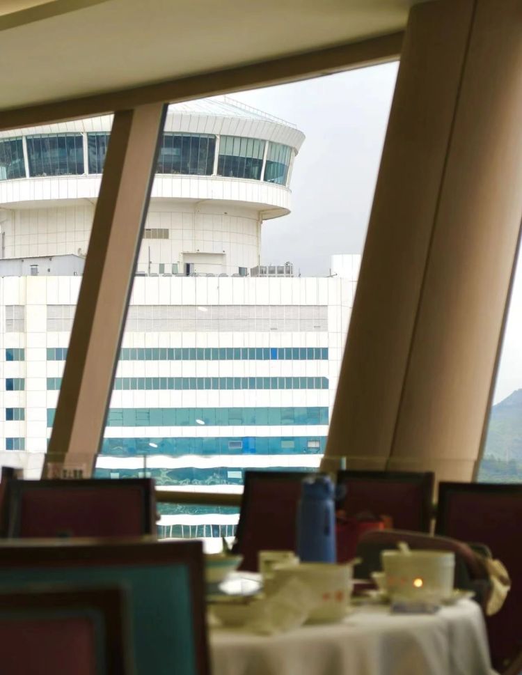 国贸旋转餐厅历史,深圳国贸旋转餐厅有什么特色