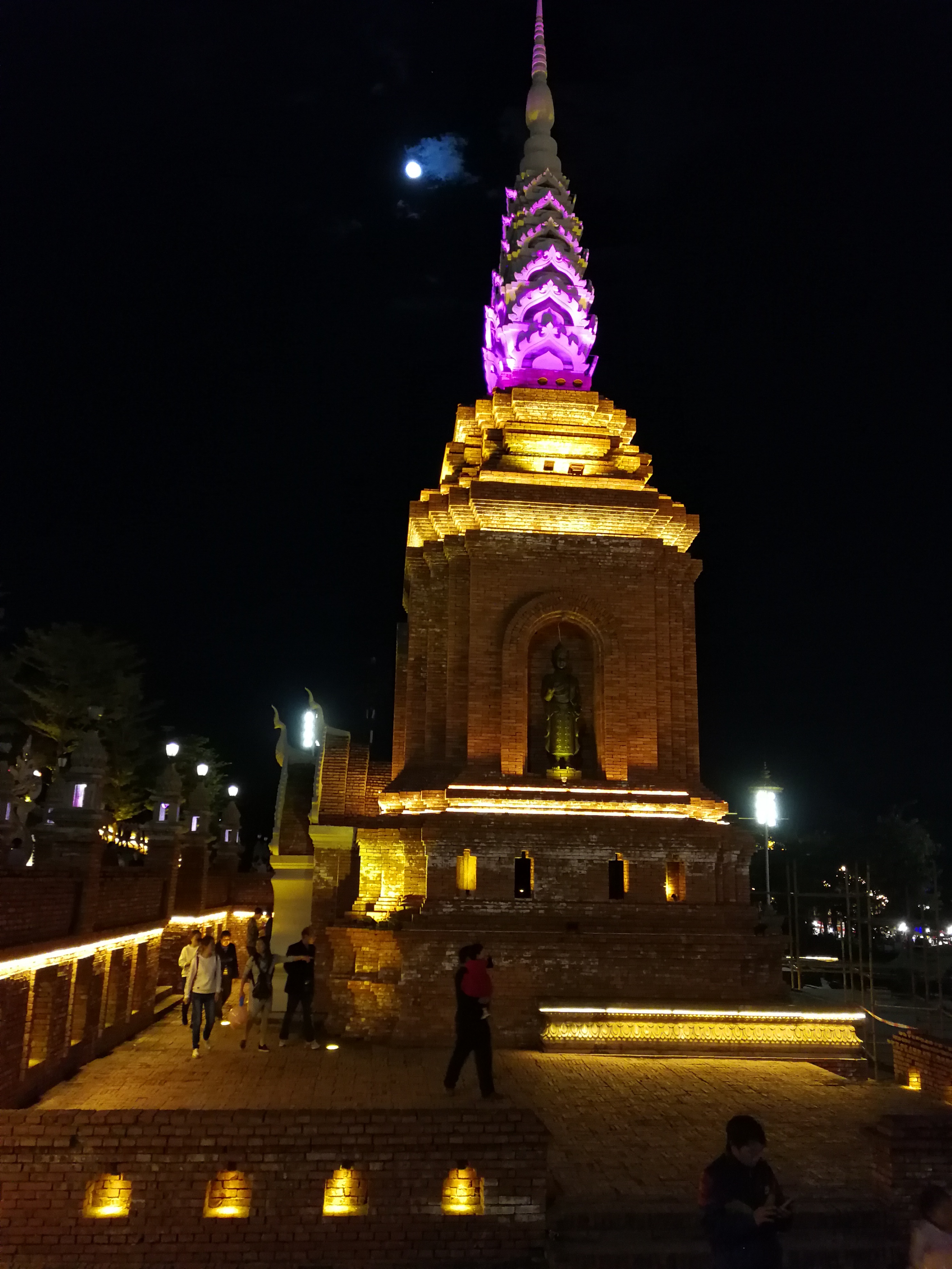 带大家走进美丽的西双版纳,带您走进美丽的西双版纳