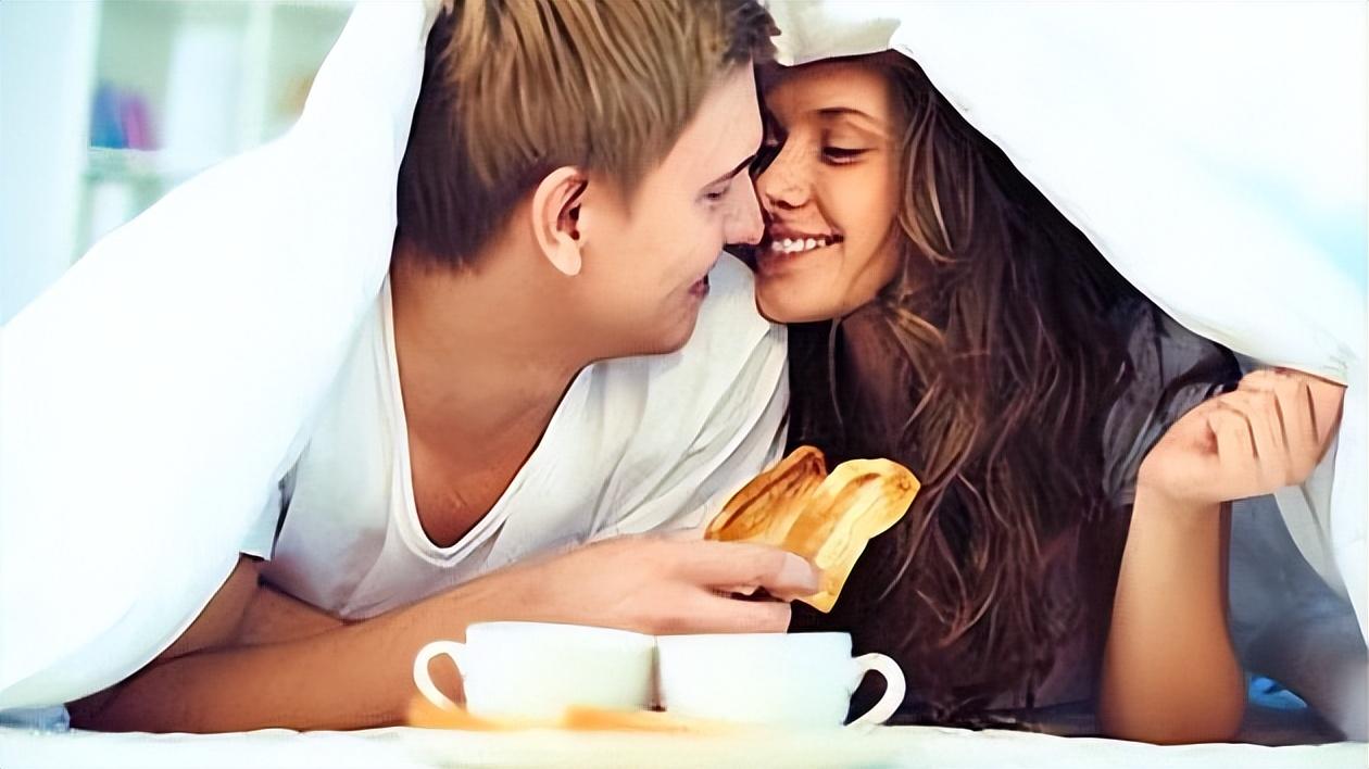 男性风油精滴肚脐能缓解便秘吗,男性睡觉前滴两滴风油精在肚脐处