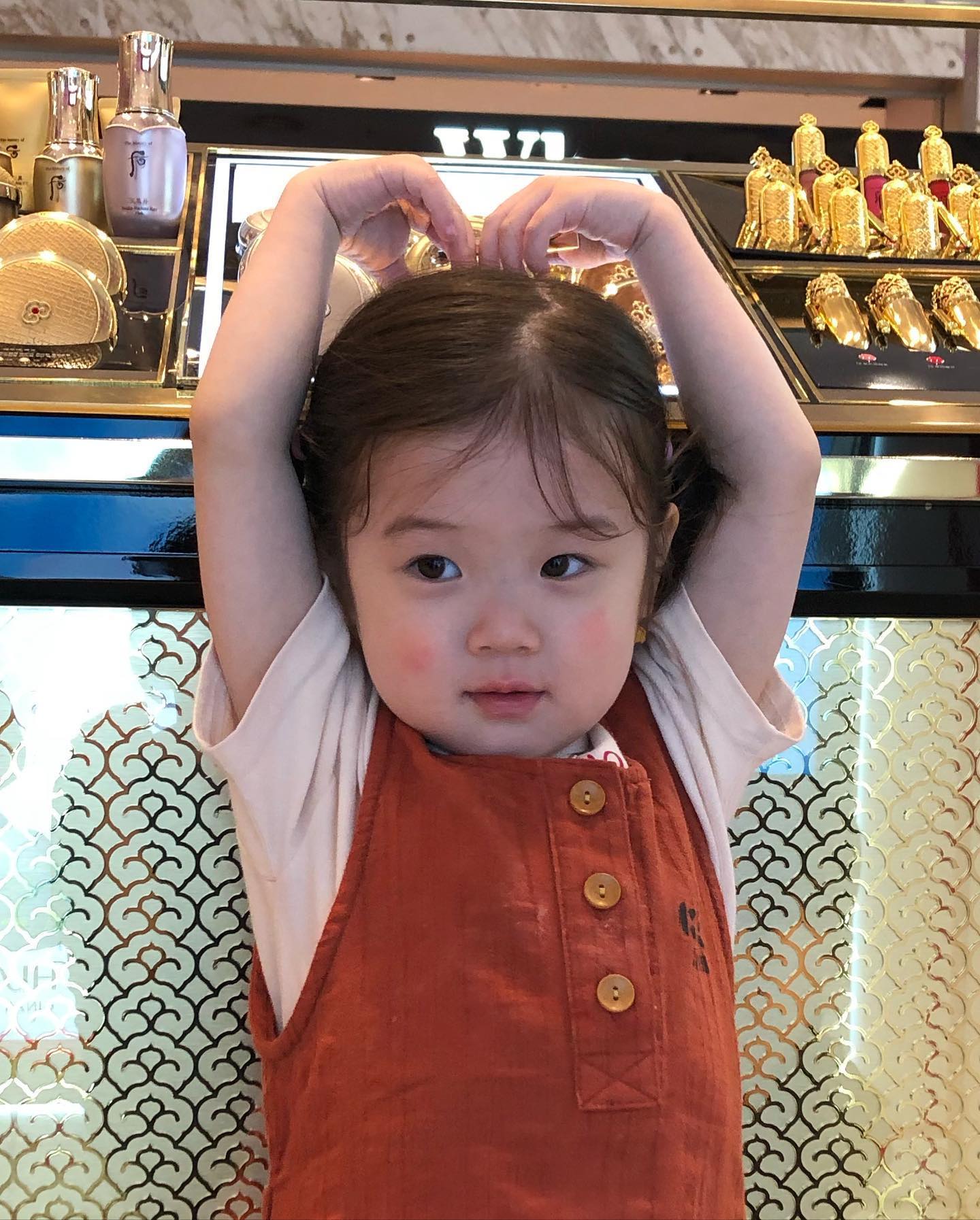 最近超火的可爱小女孩表情包,小女孩可爱萌表情包