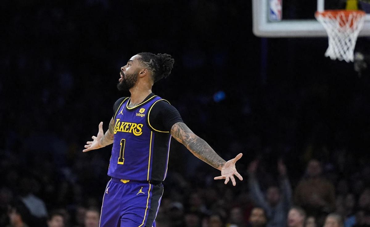 队史湖人,湖人队史单赛季三分纪录