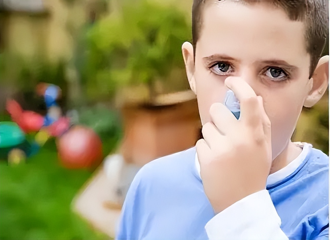 男童服用阿奇霉素后死亡,12岁男孩吃阿奇霉素后死亡