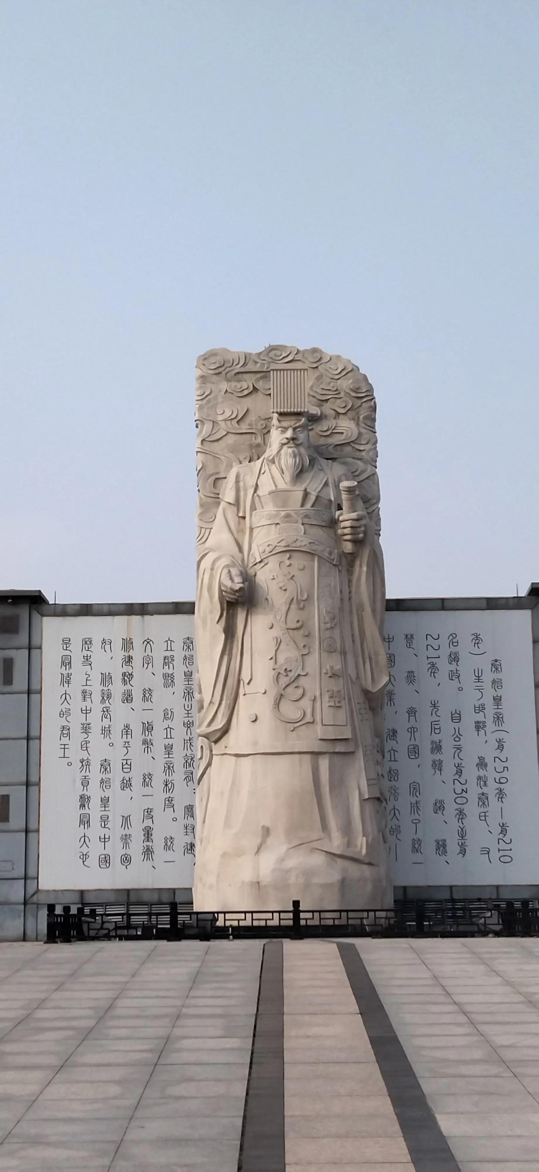 咸阳最好的公园在哪里,咸阳龙湖彩虹郦城规划有公园吗