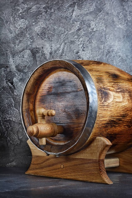 葡萄酒桶是用什么木质制成的,14世纪葡萄牙