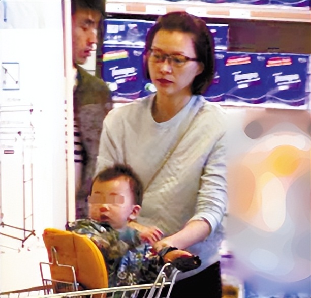 央视一姐董卿现在怎么样了,央视一姐董卿目前状况如何