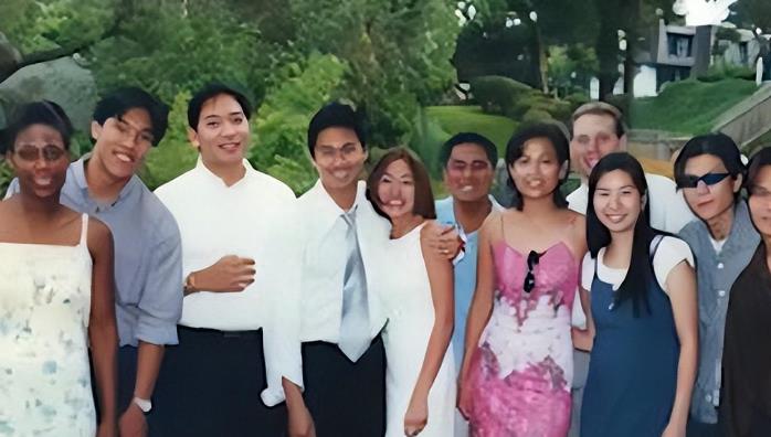 28岁女子惨遭袭击，车内充满不明液体，*体下**受伤严重