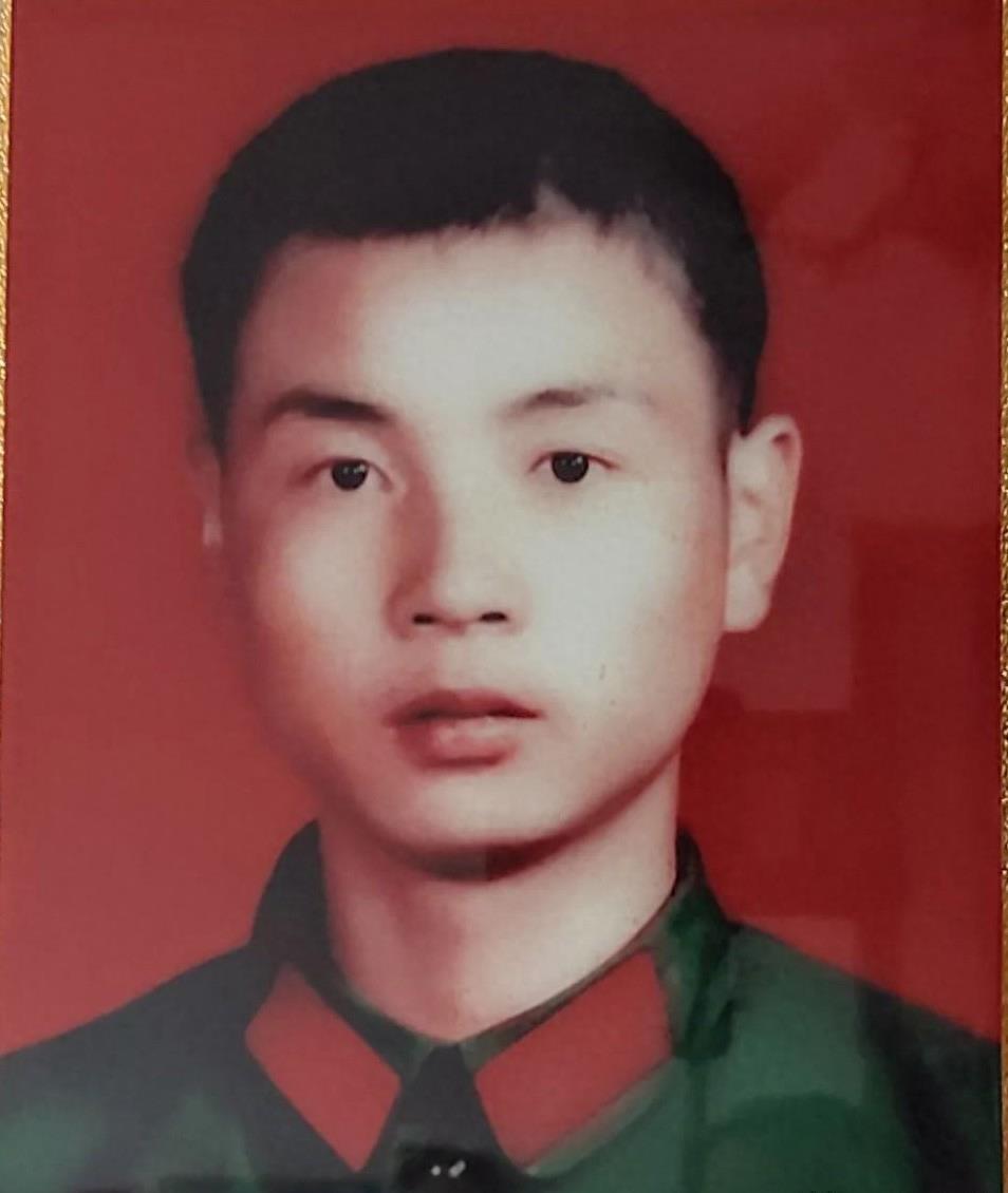 鐑堝＋姣嶄翰鐧藉彂,鐑堝＋姣嶄翰鐪兼唱