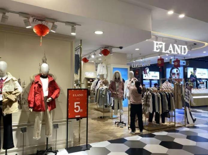 关店求生,卖停车场续命!曾干掉优衣库的韩装霸主,为何一夜失宠