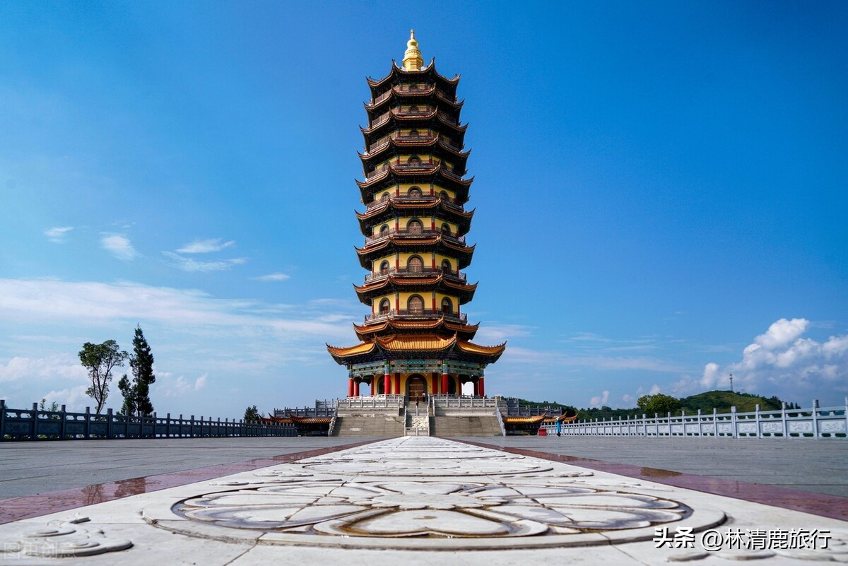 半城温泉半城湖！这座县级市冬暖夏凉，外地人坐高铁来避暑
