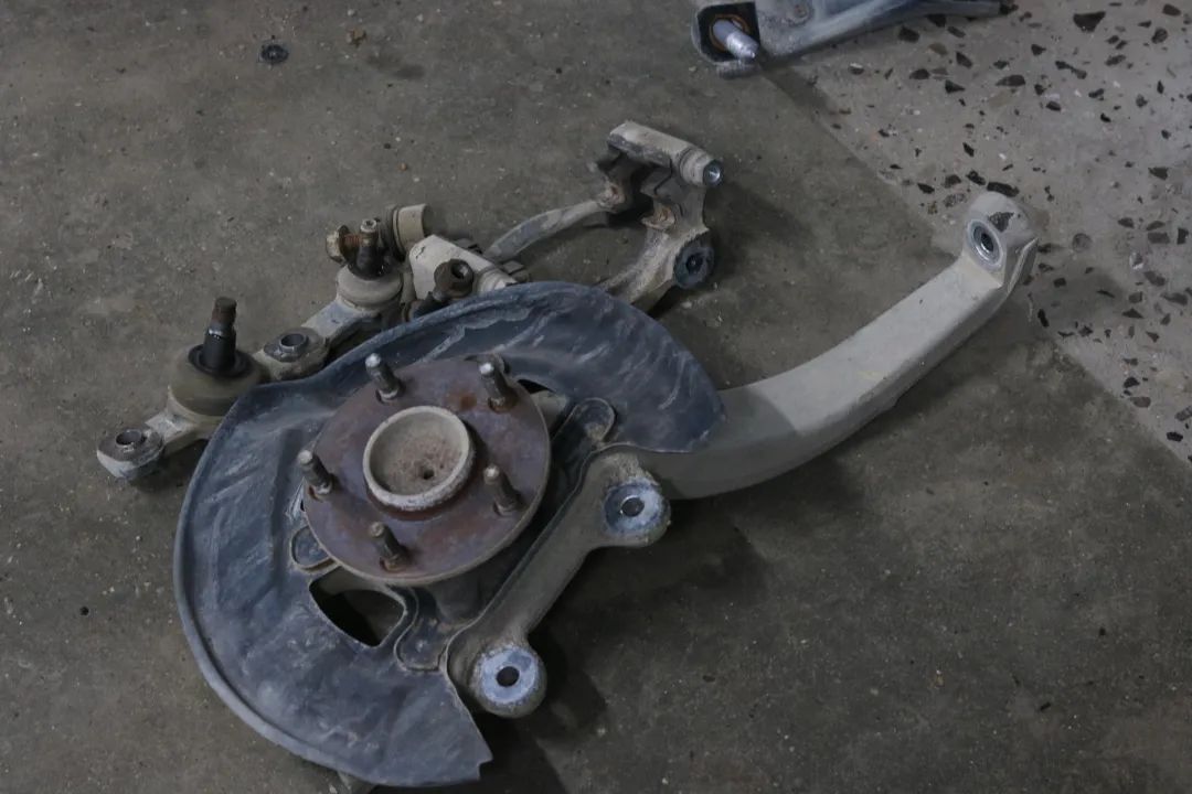 翻新车十二代皇冠修复全过程,12代皇冠25万公里要更换什么