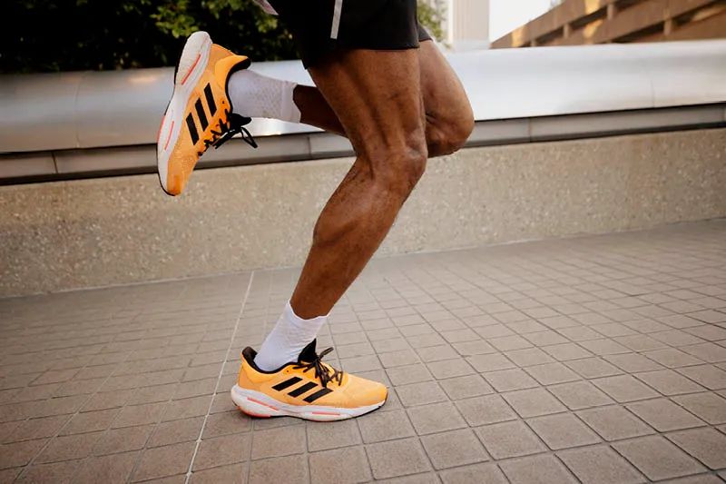 阿迪达斯2022新款跑鞋,装备系列跑步