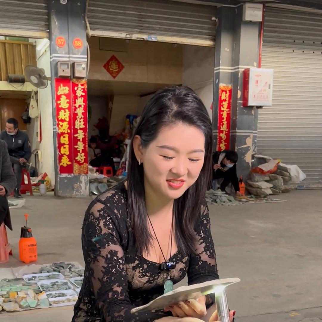 济宁翡翠关公吊坠,十八罗汉关公吊坠翡翠