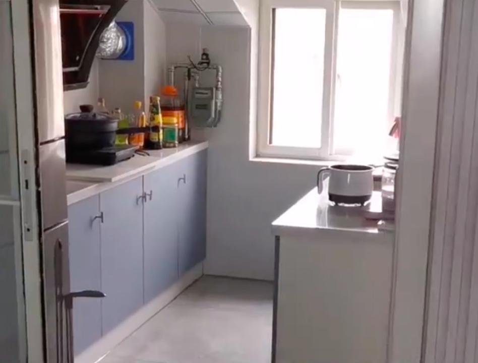 20岁女生攒钱不到一年，在淄博买60平米2室一厅，当事人：平时很节省，首付三四万，每月房贷才1000多