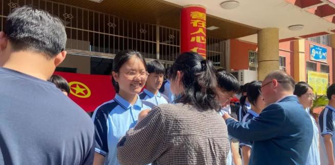 洛阳四十五中：你好，新团员